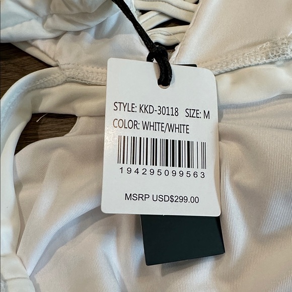 Kendall & Kylie swimsuit with matching skirt coverup - Picture 7 of 11